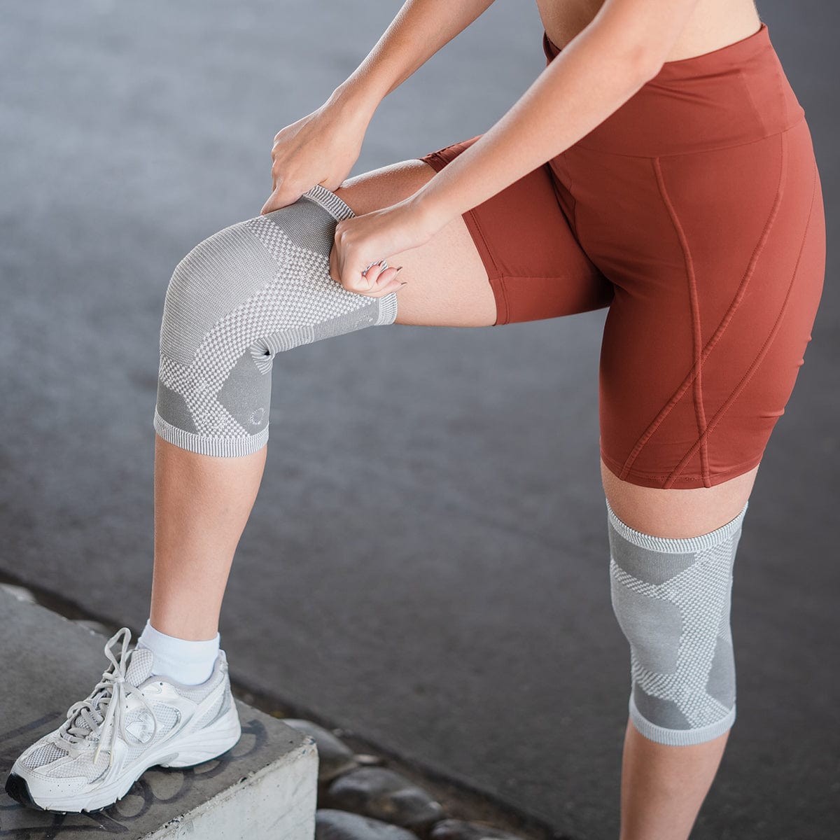 Magnetic Knee Compression Sleeves – Pair